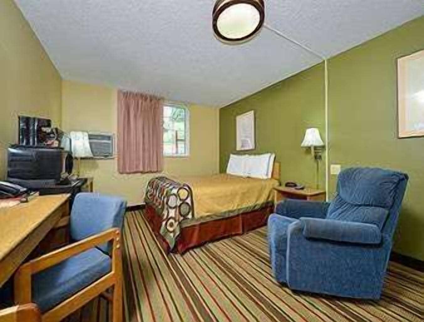 Super 8 By Wyndham Minot Airport Hotel Ngoại thất bức ảnh
